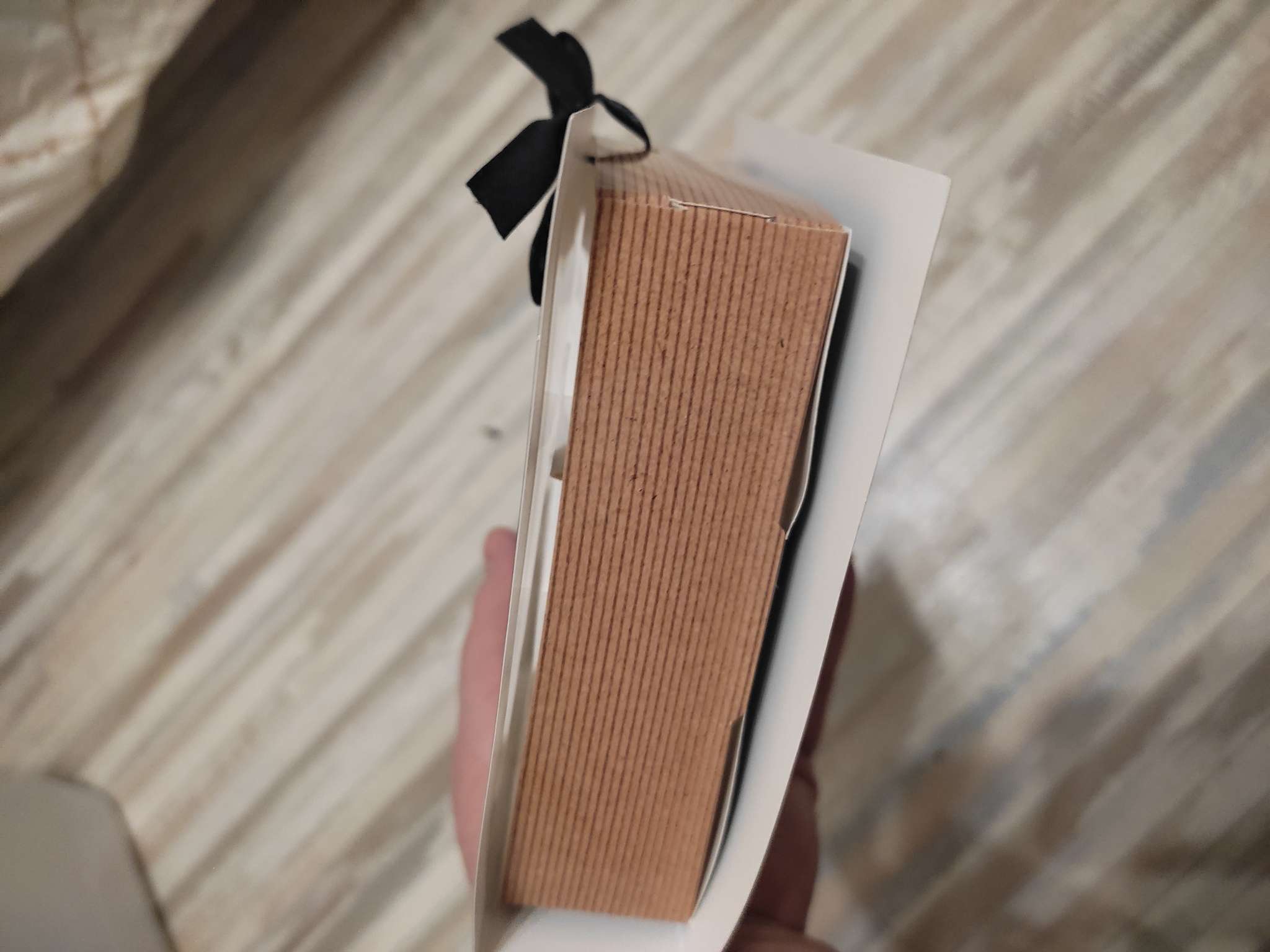 Фотография покупателя товара Коробка под 9 конфет с ячейками «Лучшему мужчине» 14.5×13.5×3.5 см - Фото 3