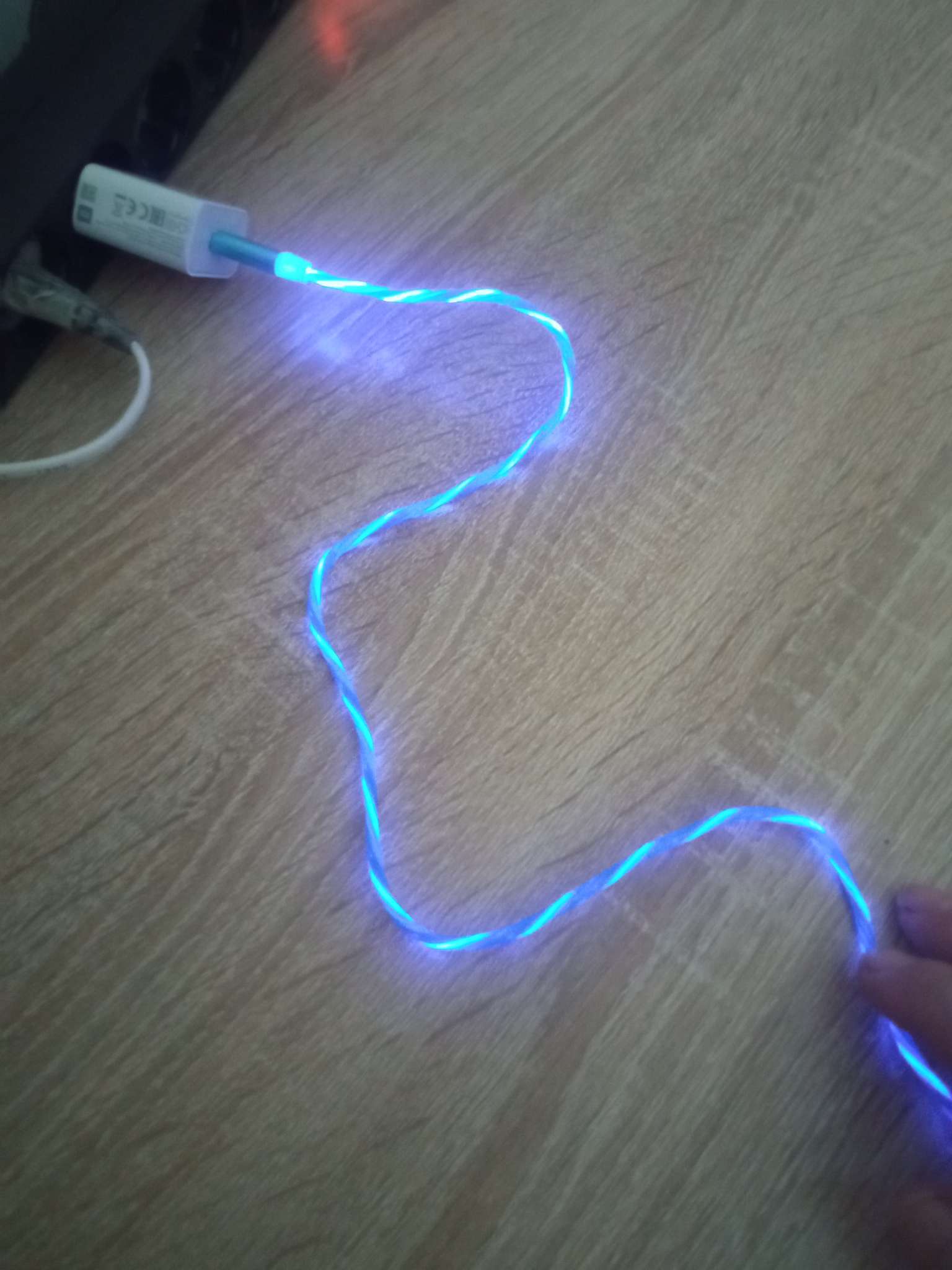 Фотография покупателя товара Кабель MYBIT, Type-C - USB, динамическая LED подсветка, 2 А, 1 м, только зарядка - Фото 1