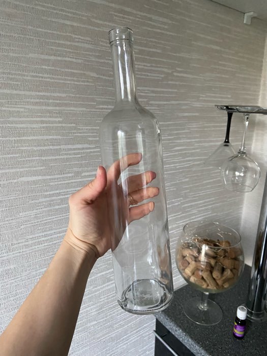 Фотография покупателя товара Бутылка стеклянная «Оригинальная», 1 л, h=35 см, цвет прозрачный - Фото 12