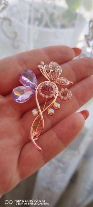 Фотография покупателя товара Брошь «Бабочка» бесконечность, цветная в розовом золоте - Фото 1