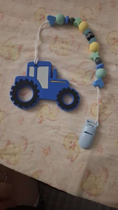 Фотография покупателя товара Прорезыватель силиконовый для зубов «Трактор», цвет красный - Фото 1