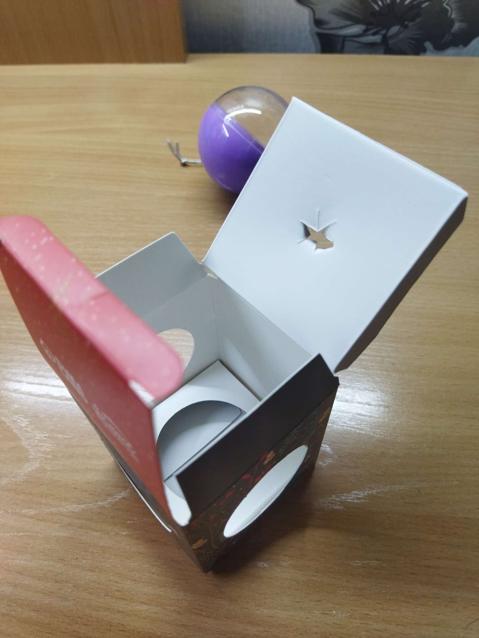 Фотография покупателя товара Ёлочная игрушка - шар с пожеланиями «Волшебные предсказания на год», 30 свитков - Фото 4