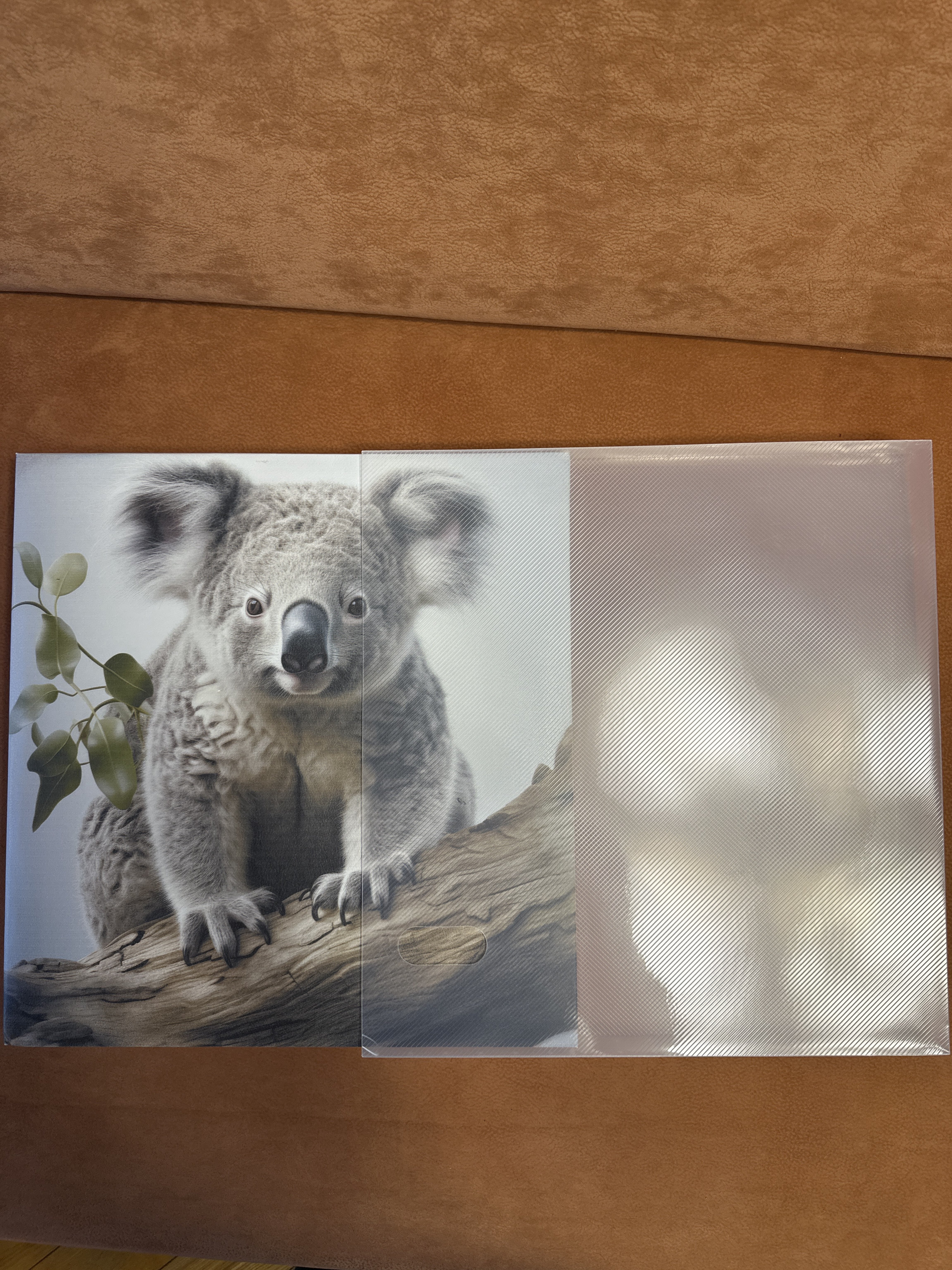 Фотография покупателя товара Фотоальбом магнитный на 20 листов «Коала», кожзам, в коробке, 2.6×32×33.5 см - Фото 2