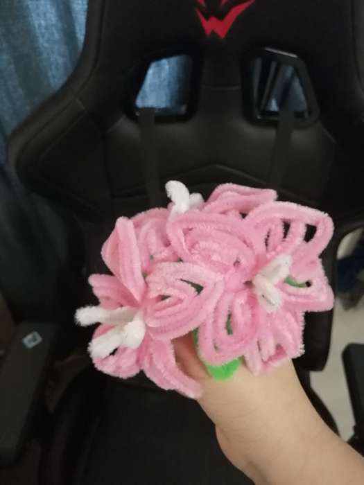 Фотография покупателя товара Цветы своими руками из меховых палочек «Букет лилий», набор для творчества на 8 марта - Фото 1