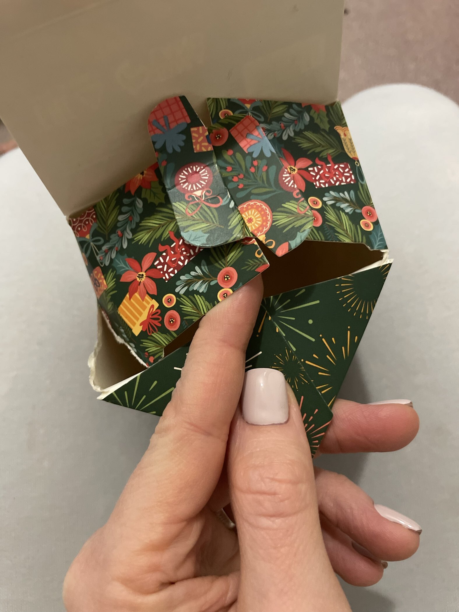 Фотография покупателя товара Коробка подарочная - конфета складная «С новым годом», 9×14.5×5 см - Фото 2