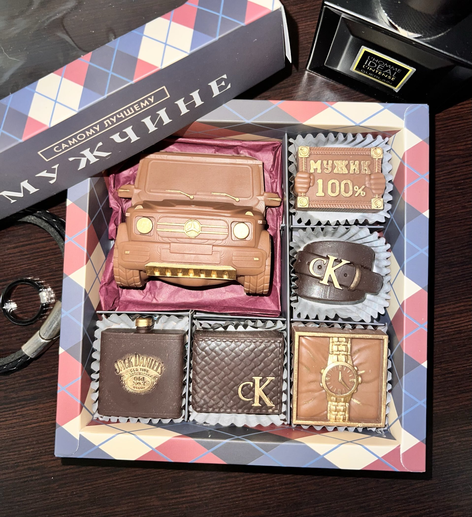 Фотография покупателя товара Коробка для конфет, кондитерская упаковка, 9 ячеек, «Для тебя», 14.7 х 14.7 х 3.5 см - Фото 9