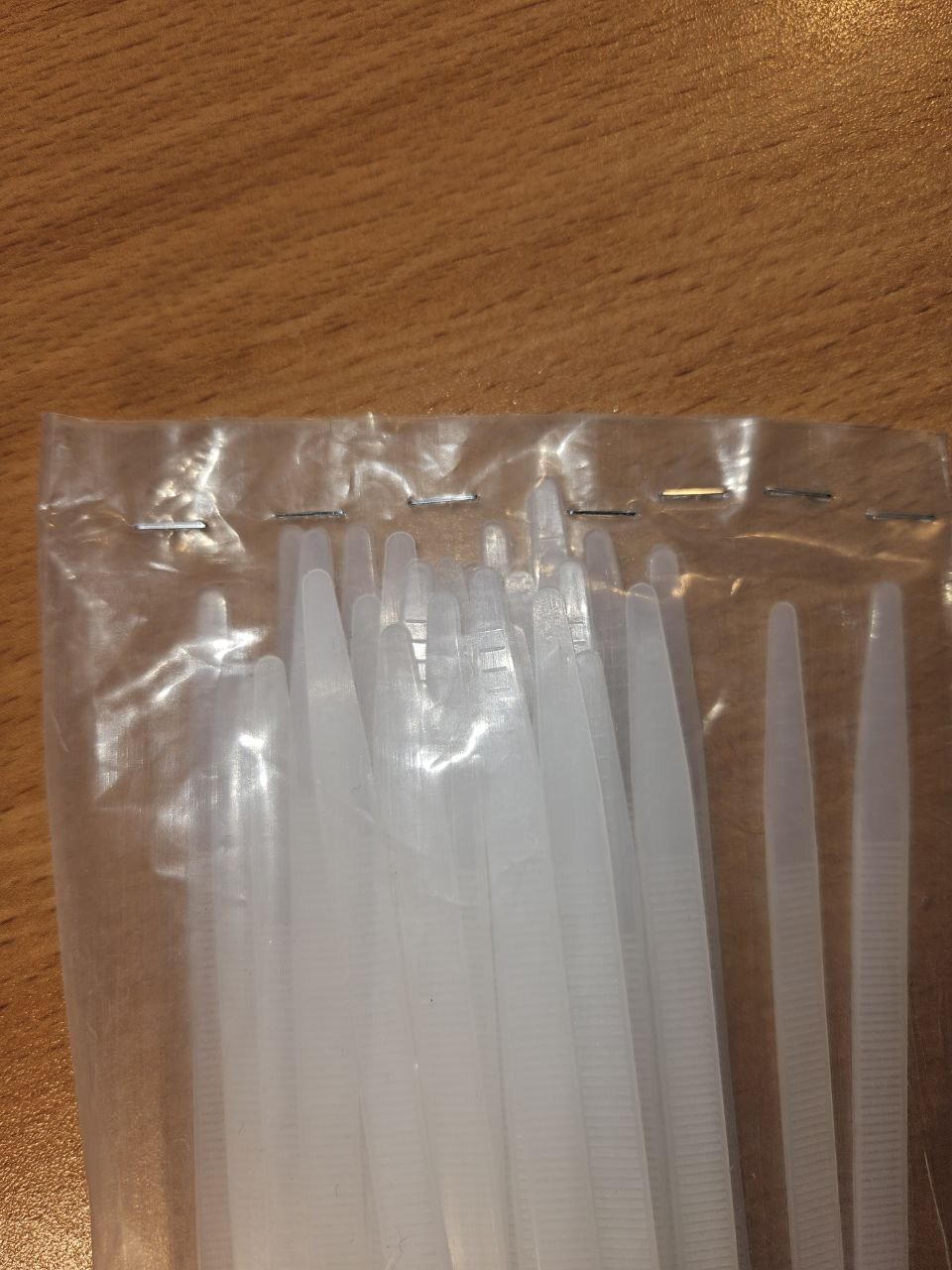 Фотография покупателя товара Хомут нейлоновый для стяжки, ТУНДРА, многоразовая, 7.2×150 мм, белый, 50 шт. - Фото 4