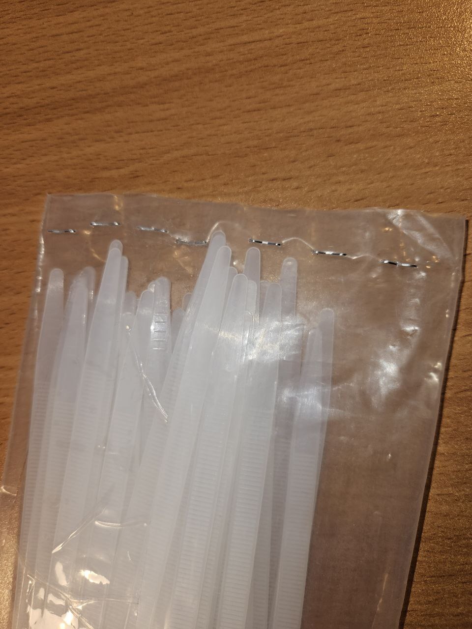 Фотография покупателя товара Хомут нейлоновый для стяжки, ТУНДРА, многоразовая, 7.2×150 мм, белый, 50 шт. - Фото 5