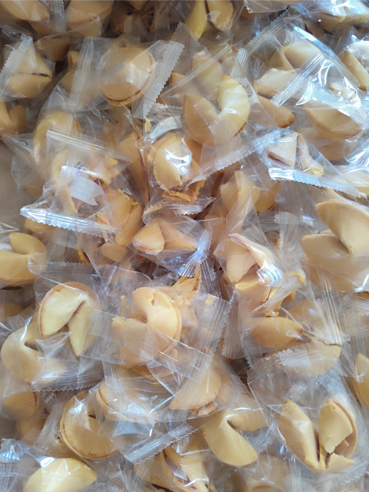 Фотография покупателя товара Печенье песочное с предсказаниями «Стандарт», 250 шт., 1750 г - Фото 20