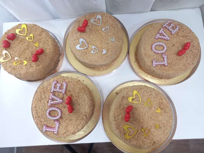 Фотография покупателя товара Топпер для торта LOVE, красный - Фото 2