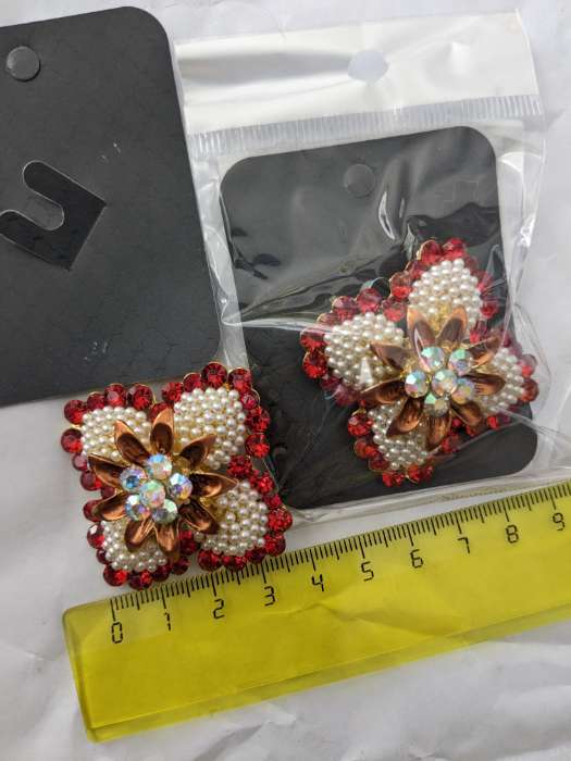 Фотография покупателя товара Брошь «Цветок» необычный, цвет красно-белый в матовом золоте - Фото 1