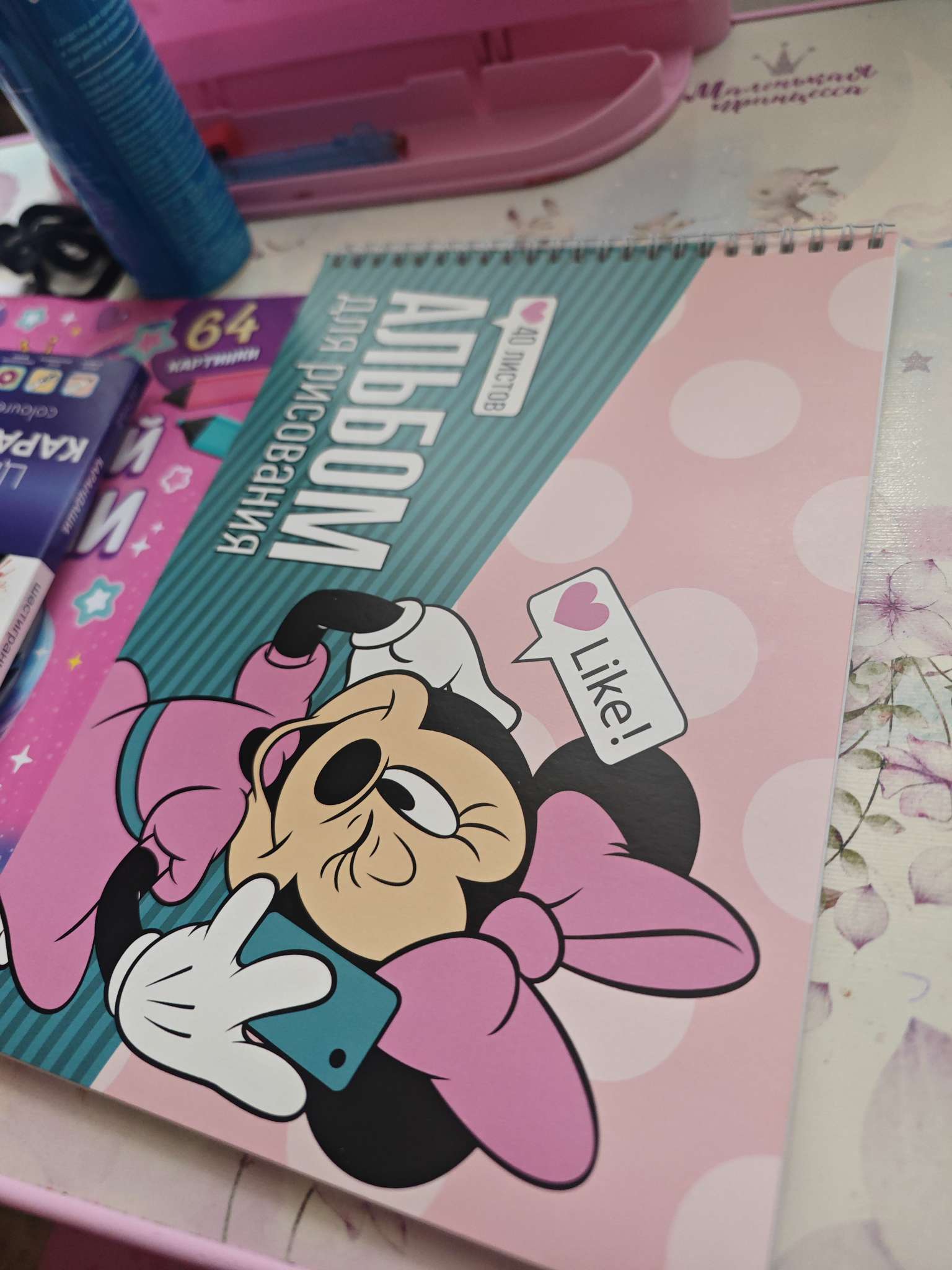 Фотография покупателя товара Альбом для рисования А4, 40 листов 100 г/м², на пружине, «Минни Маус» - Фото 1