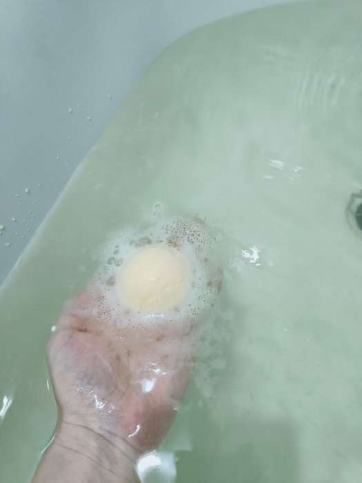 Фотография покупателя товара Новогодний подарочный набор косметики SB BEAUTY, бомбочки для ванн, золото, серебро, 10×60 г - Фото 2
