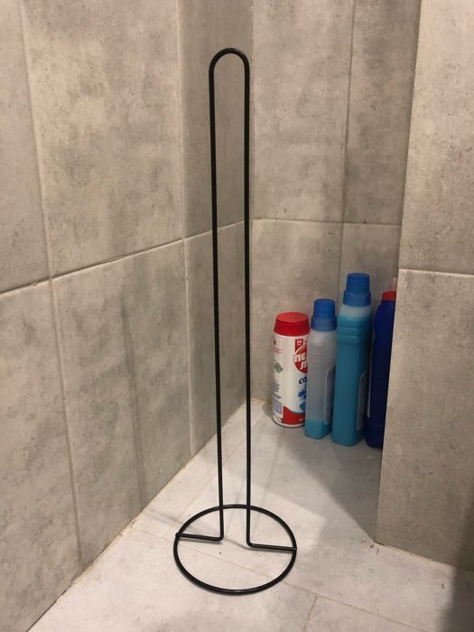 Фотография покупателя товара Держатель для рулонов туалетной бумаги Доляна, 50×15×15 см, цвет чёрный - Фото 4