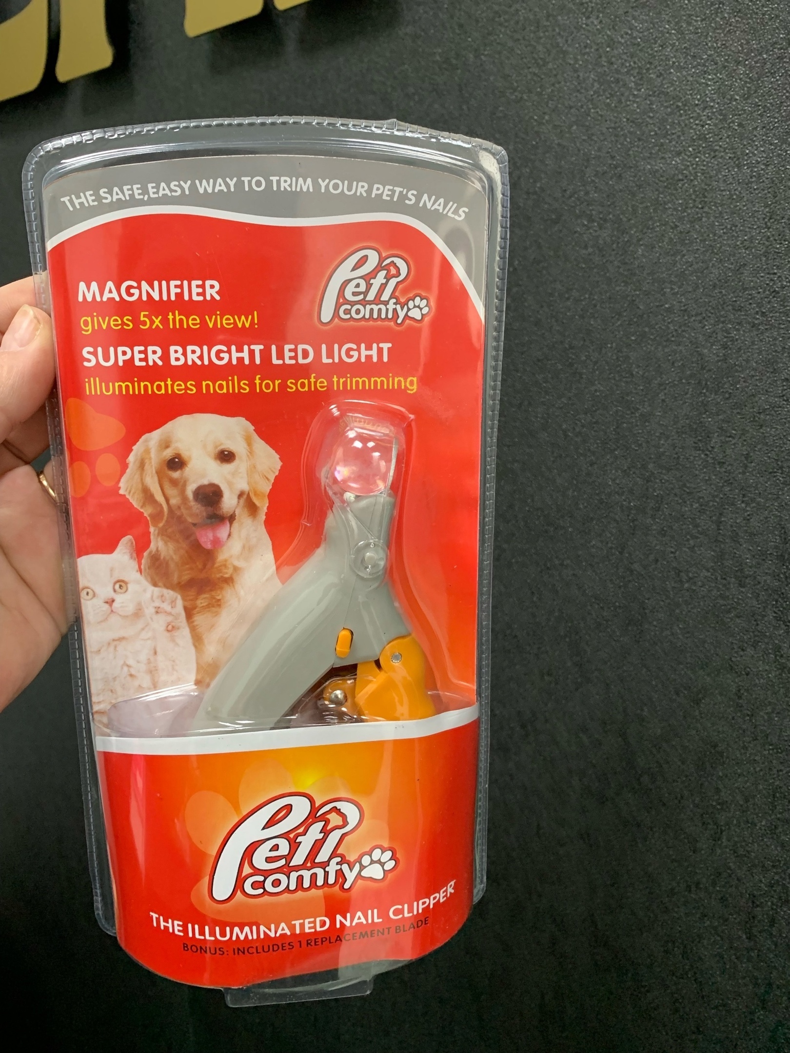 Фотография покупателя товара Когтерез для животных, с LED фонарём и контейнером для когтей, на батарейках, серо-желтый - Фото 1