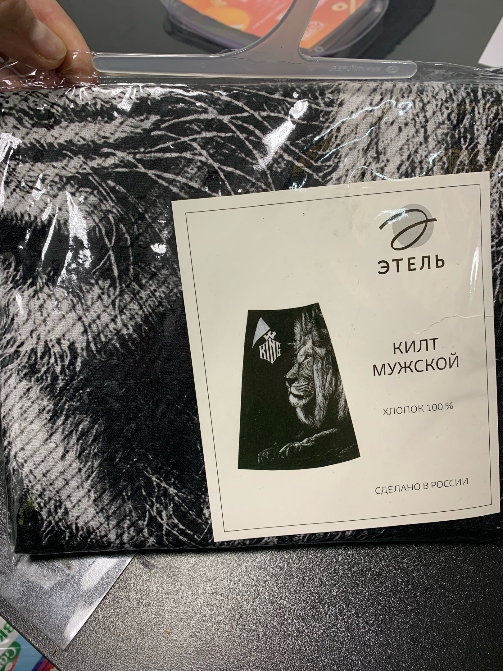 Фотография покупателя товара Полотенце килт вафельное мужское для бани «Лев», 75×145 см, хлопок 100 % - Фото 1