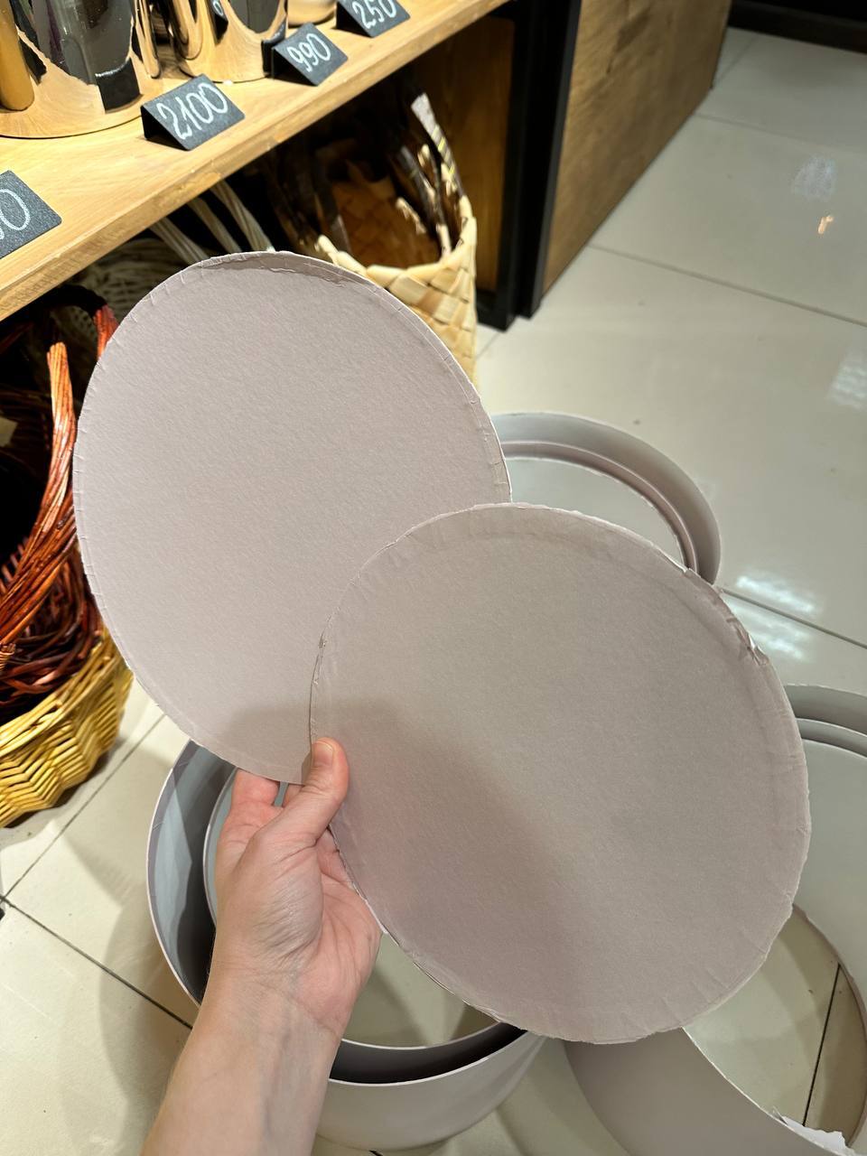 Фотография покупателя товара Набор круглых коробок 5 в 1 «Краски», пыльная роза, 25×25×25 - 19×19×19 см - Фото 4