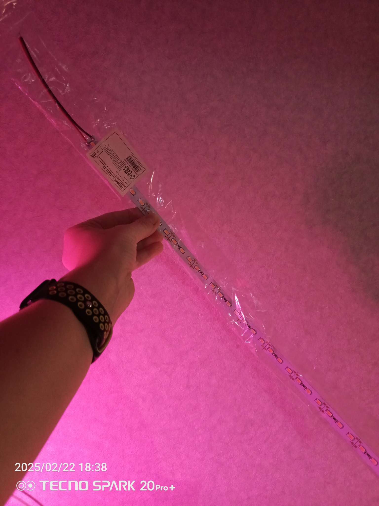 Фотография покупателя товара Светильник линейный для растений, 7 Вт, 0.5 м, 36 LED, 12 В, SMD5630, на клеевой основе, мультиспектральный - Фото 6