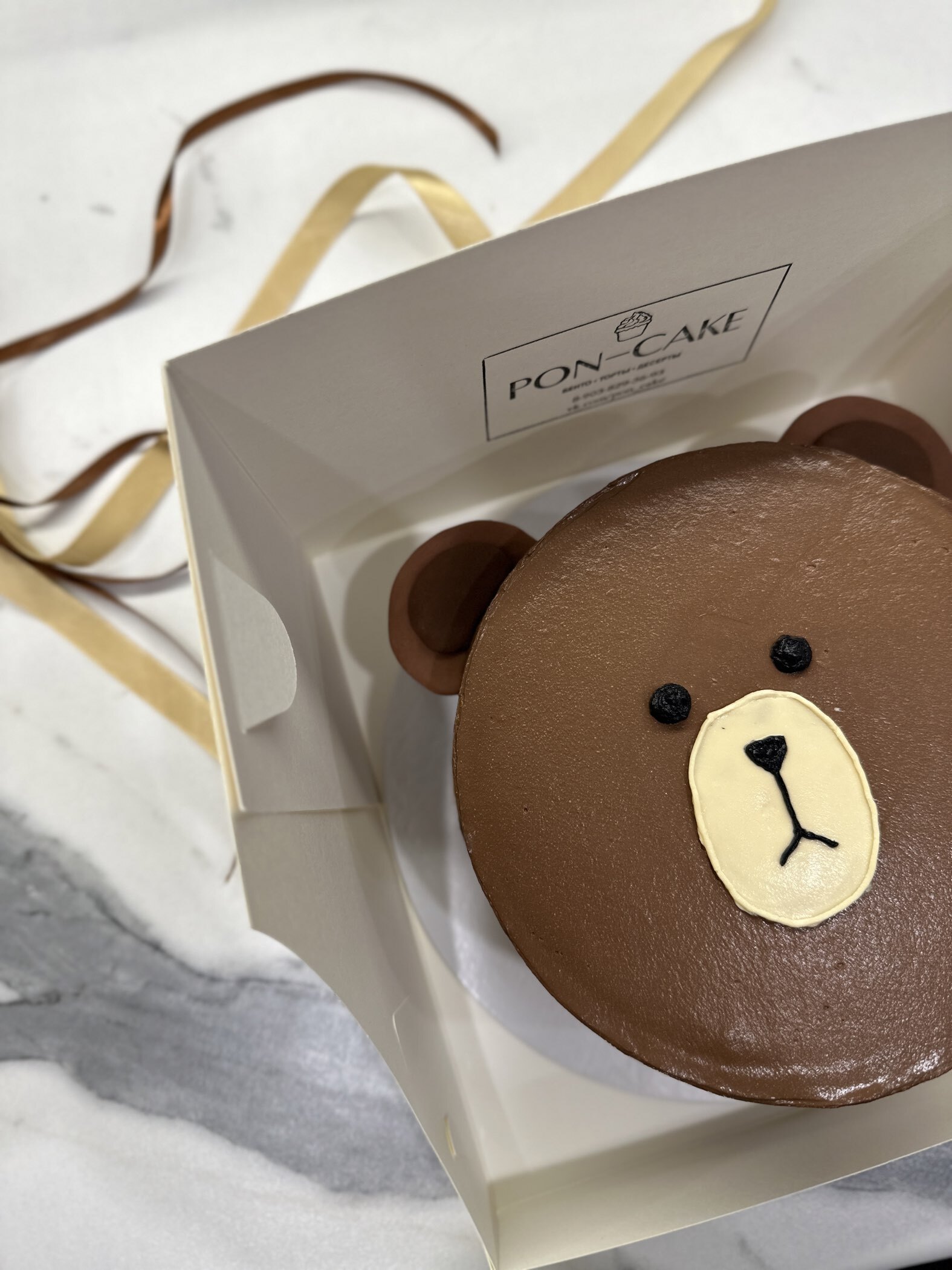 Фотография покупателя товара Кондитерская коробка с пластиковой крышкой, белая 20.5×20.5×14 см - Фото 1