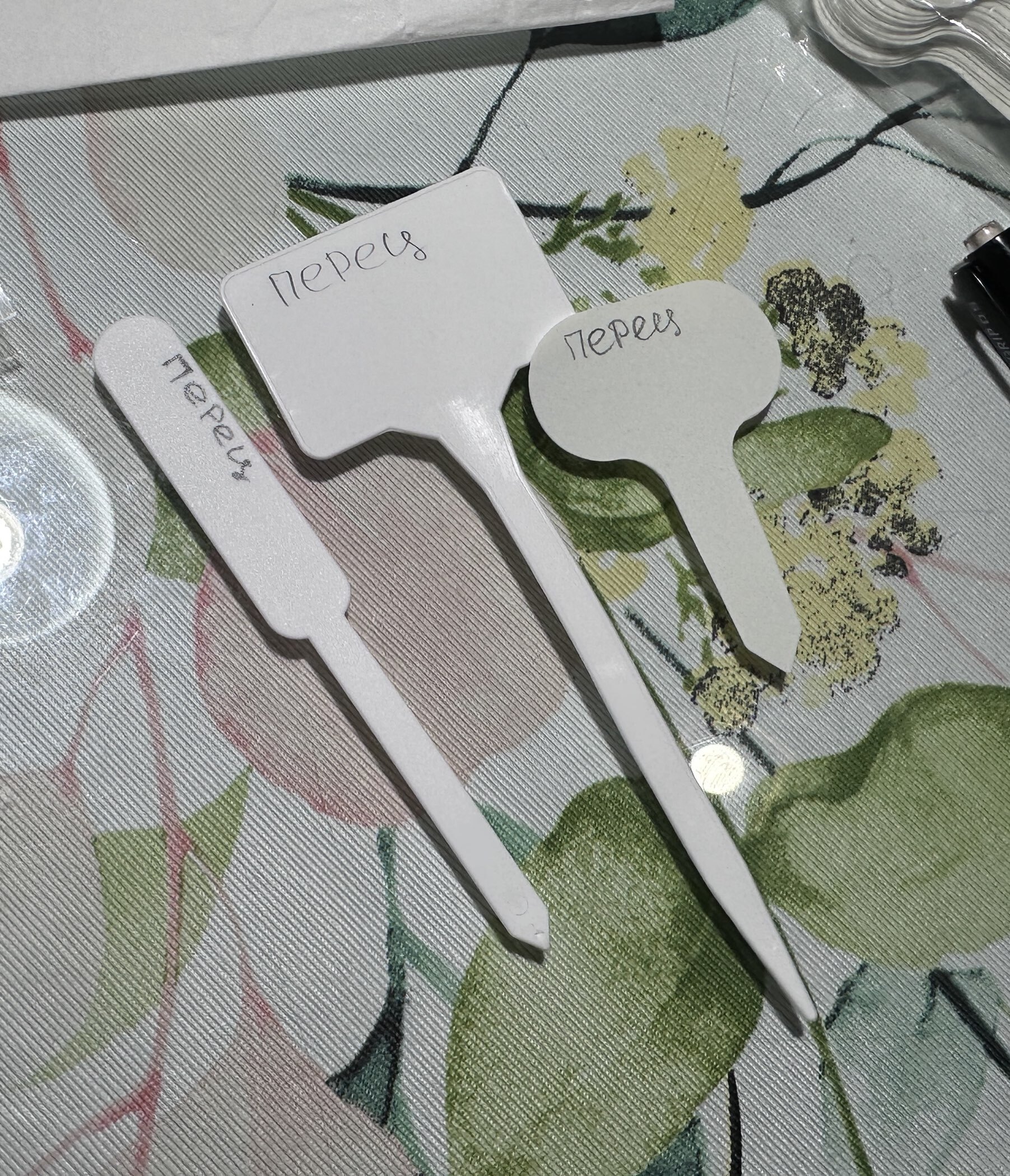 Фотография покупателя товара Таблички садовые, для маркировки растений, 7 см, набор 20 шт., пластик, МИКС, Greengo - Фото 3