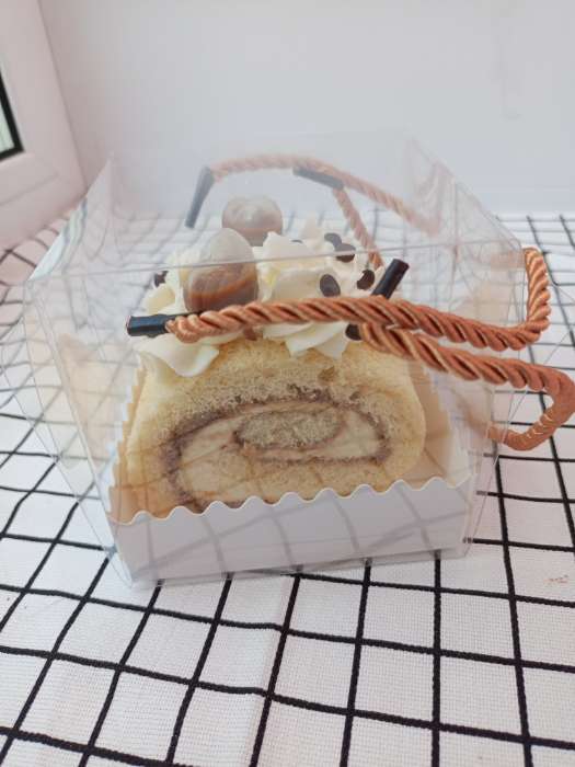 Фотография покупателя товара Коробка под рулет, белая 24.5×10×10. Кондитерская упаковка - Фото 16