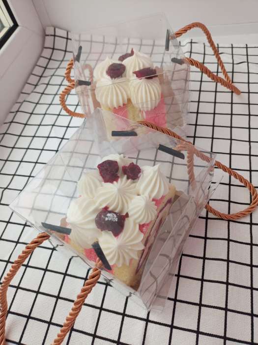 Фотография покупателя товара Коробка под рулет, белая 24.5×10×10. Кондитерская упаковка - Фото 17