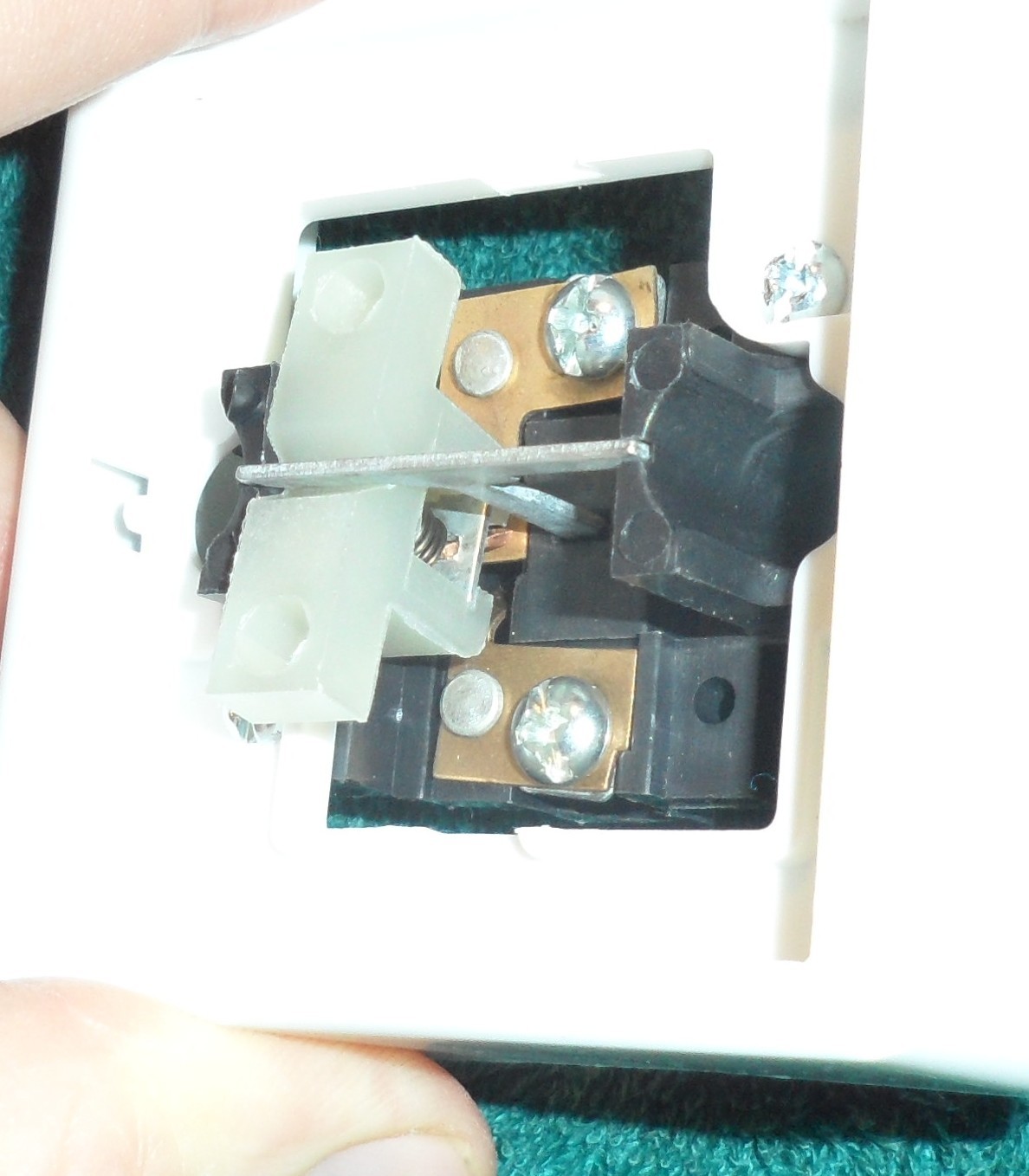 Фотография покупателя товара Выключатель "Элект" А 16-116, 6 А, 1 клавиша, наружный, белый