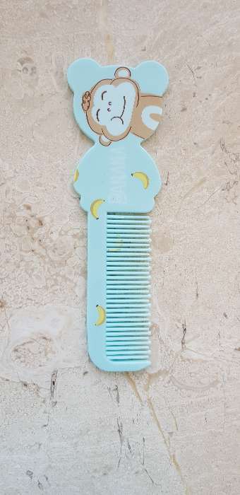 Фотография покупателя товара Расчёска фигурная «Детское счастье», 13 × 4 см, рисунок МИКС - Фото 6