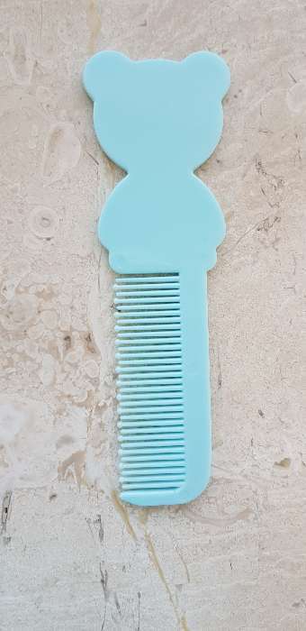 Фотография покупателя товара Расчёска фигурная «Детское счастье», 13 × 4 см, рисунок МИКС - Фото 4