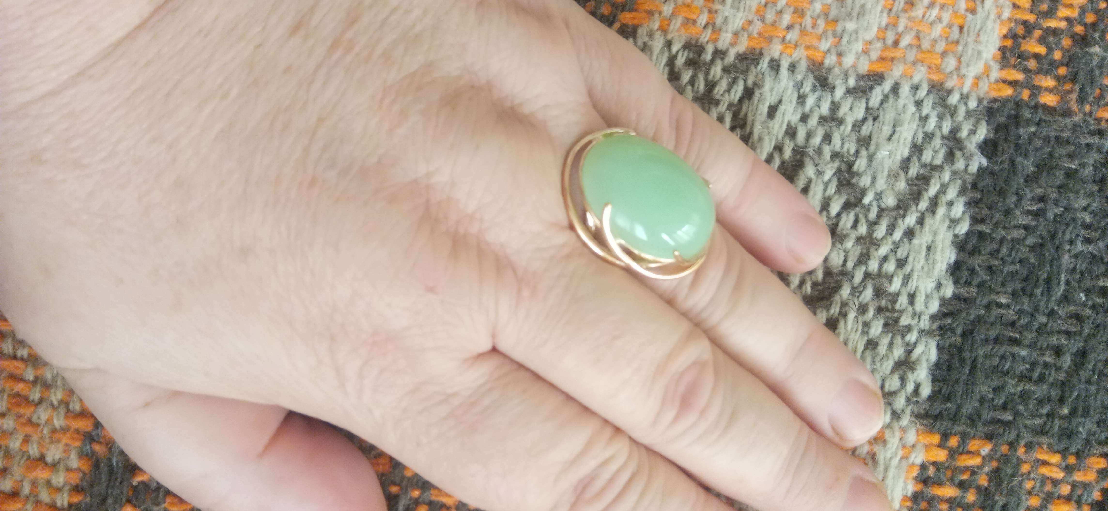 Фотография покупателя товара Кольцо в окантовке «Нефрит», позолота, 17,5 размер - Фото 1