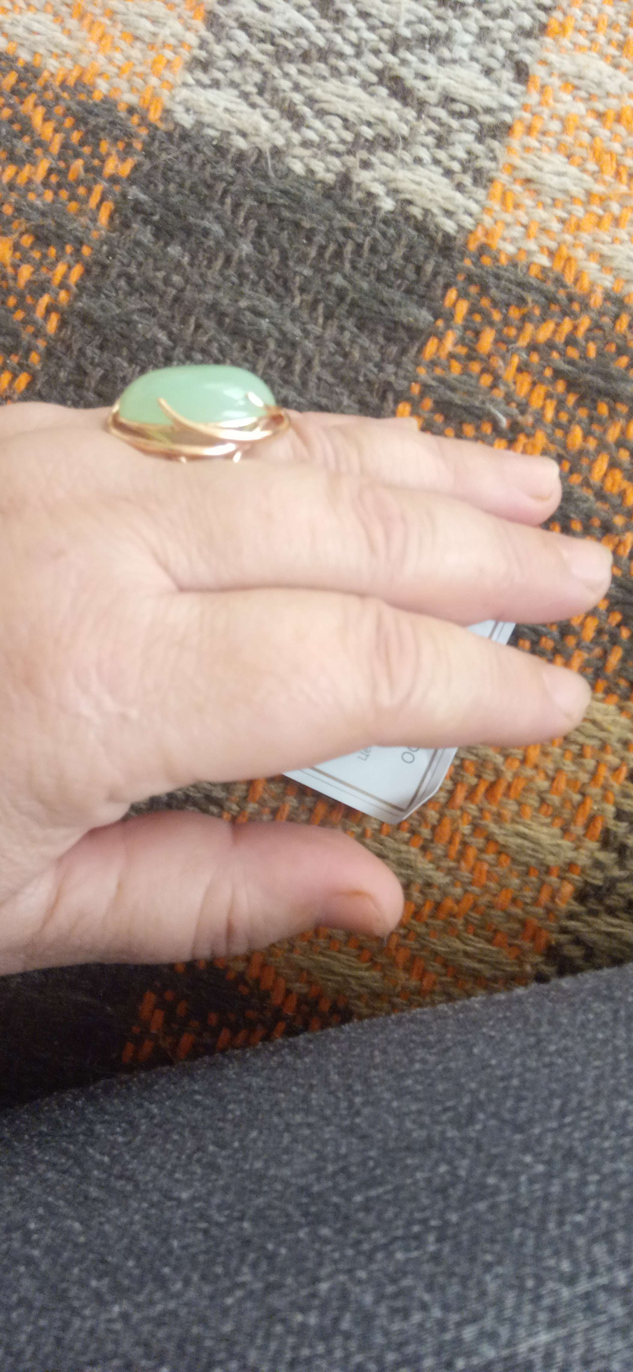 Фотография покупателя товара Кольцо в окантовке «Нефрит», позолота, 17,5 размер - Фото 2