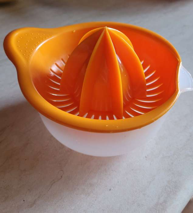 Фотография покупателя товара Соковыжималка для цитрусовых Martika «Мадена», 300 мл, пластик, МИКС - Фото 4