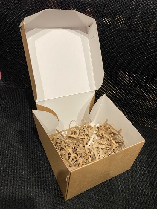 Фотография покупателя товара Коробка подарочная складная крафтовая, упаковка, 12 х 8 х 12 см - Фото 4