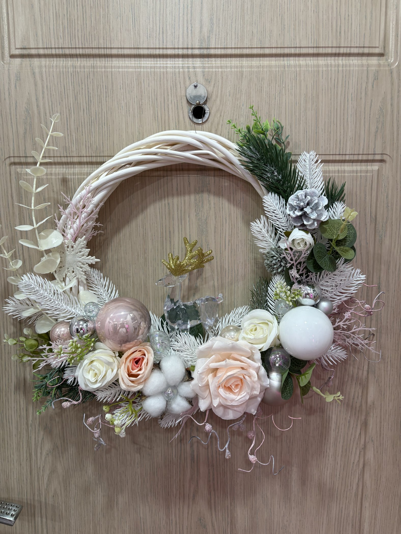 Фотография покупателя товара Ёлочная игрушка «Зимнее волшебство. Олень грация», 8×14 см, прозрачно-золотой - Фото 1