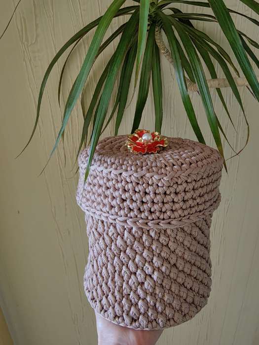 Фотография покупателя товара Брошь «Цветок» морской, цвет красно-белый в золоте - Фото 2