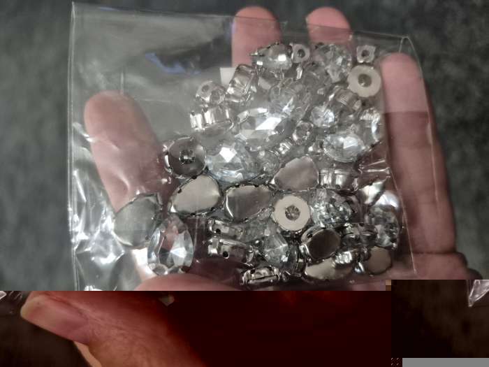 Фотография покупателя товара Стразы пришивные «Ассорти», в цапах, 50 шт., разноцветные - Фото 4