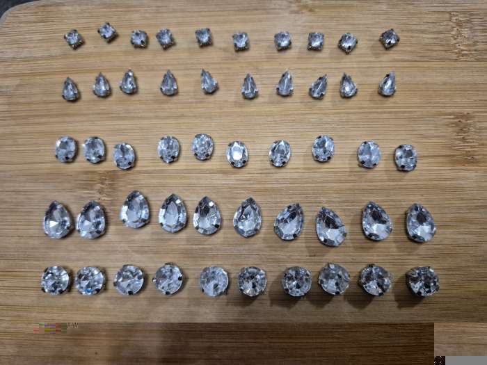 Фотография покупателя товара Стразы пришивные «Ассорти», в цапах, 50 шт., разноцветные - Фото 3