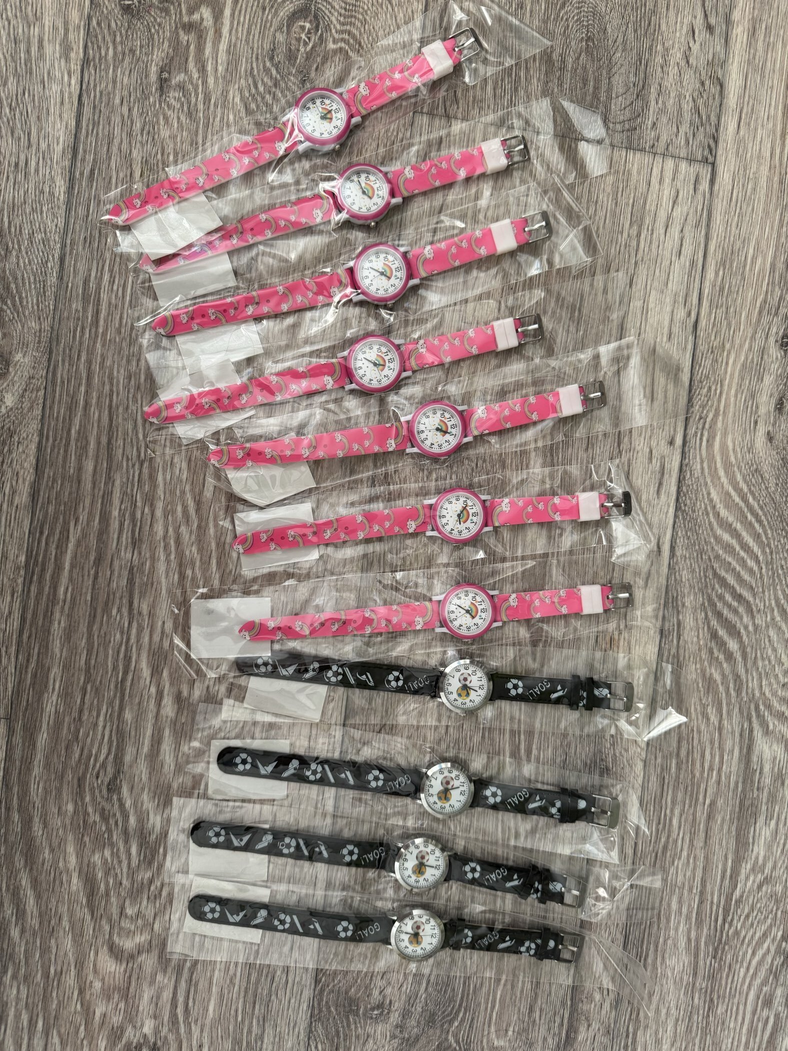 Фотография покупателя товара Часы наручные детские «Футбол», кварцевые, ремешок экокожа - Фото 2