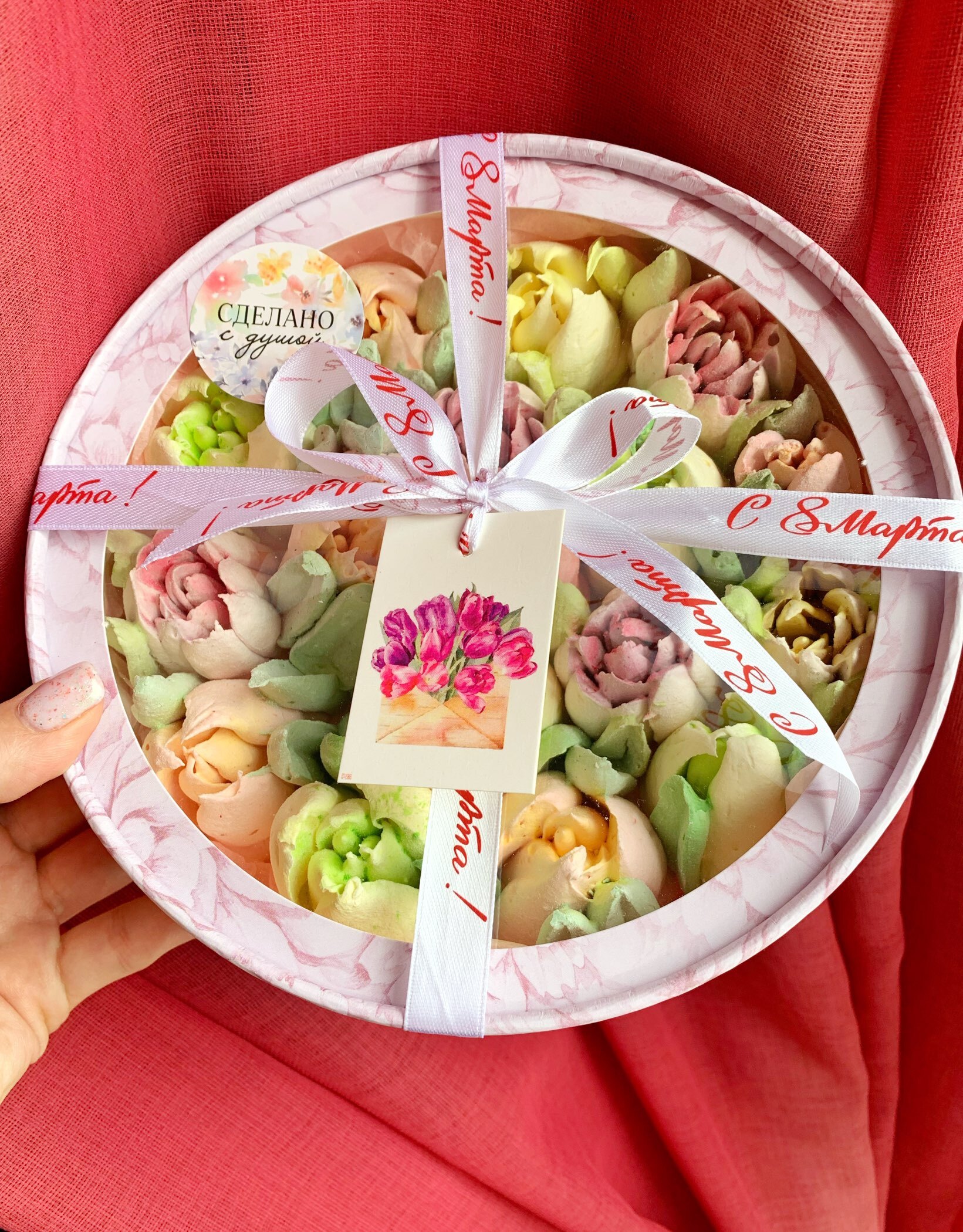 Фотография покупателя товара Коробка для макарун, кондитерская упаковка тубус с окном With love 20×20×5 см - Фото 10