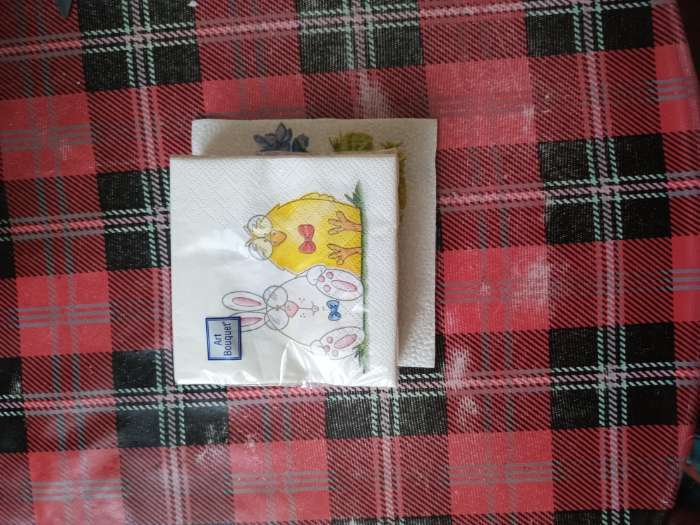 Фотография покупателя товара Салфетки бумажные пасхальные «Сладкая парочка», 2 слоя, 20×20 см, 30 шт. - Фото 5