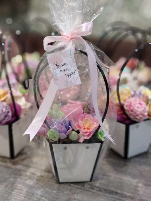 Фотография покупателя товара Сумка для цветов Белая влагостойкая, 12×12 - 8×8 - 12.5 см - Фото 3