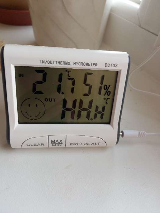 Фотография покупателя товара Термометр Luazon LTR-15, электронный, 2 датчика температуры, датчик влажности, белый - Фото 1