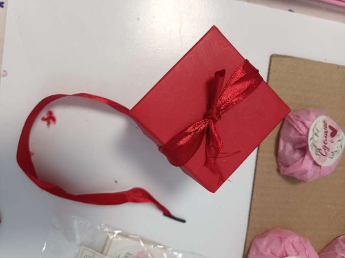 Фотография покупателя товара Коробочка подарочная складная «Презент», 6×6×6 см, розовый - Фото 13