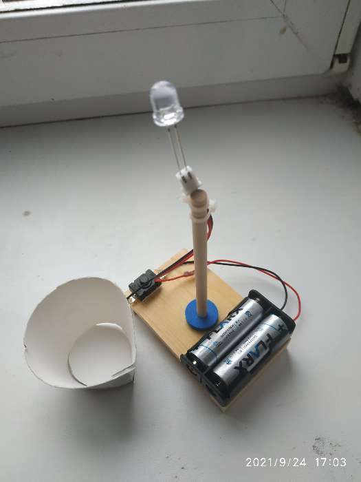 Фотография покупателя товара Набор для опытов «Настольная лампа», работает от батареек, в пакете - Фото 1
