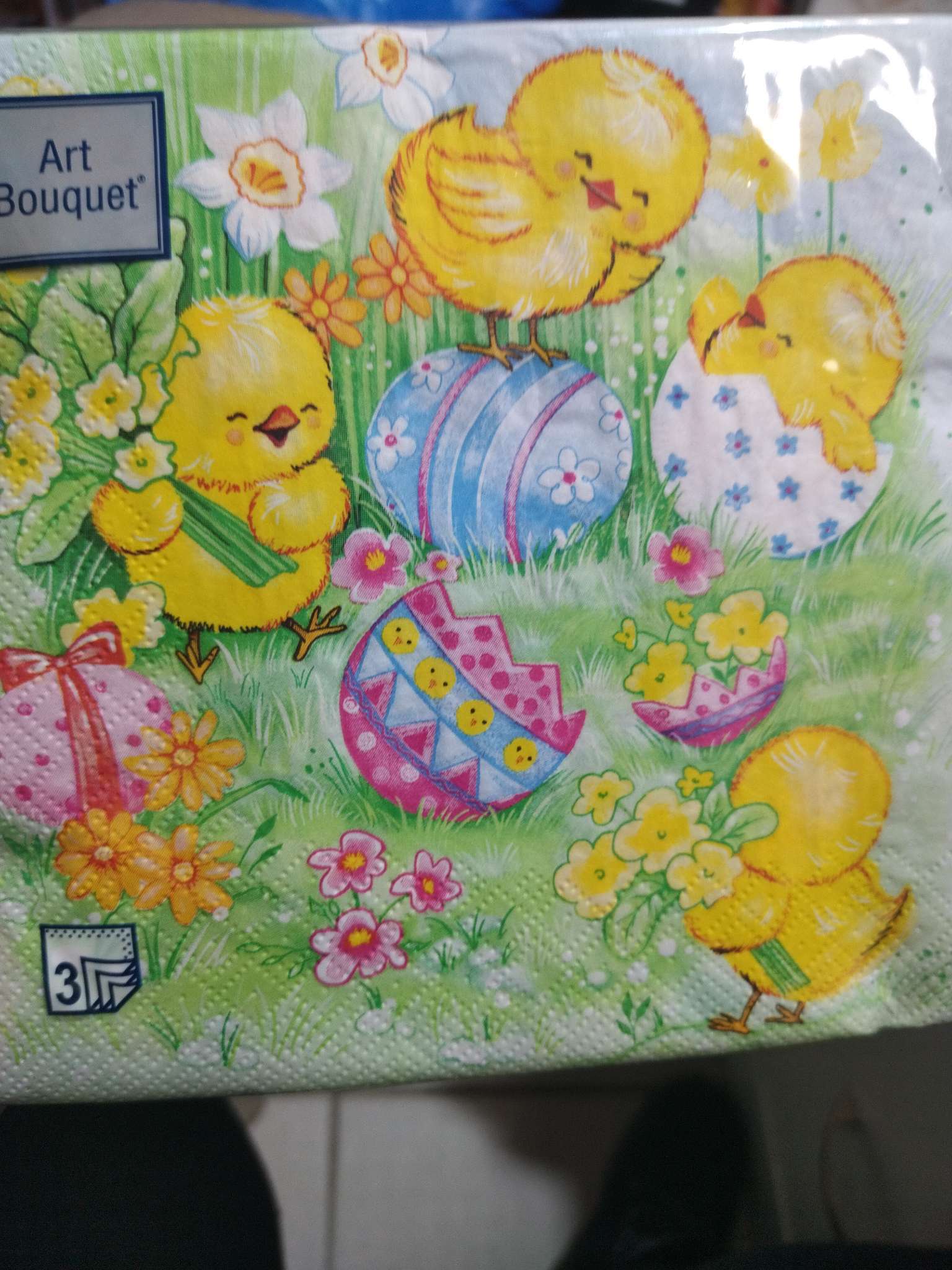 Фотография покупателя товара Салфетки бумажные «Пасхальные игры», 3 слоя, 33×33 см, 20 шт - Фото 1