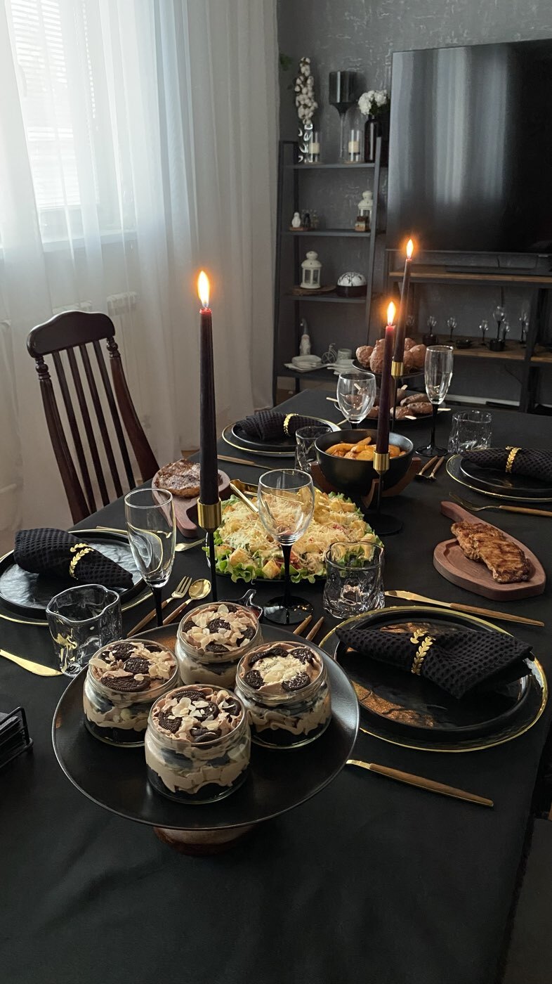 Фотография покупателя товара Блюдо фарфоровое для подачи Magistro «Галактика», 27×12.5 см, чёрный - Фото 3