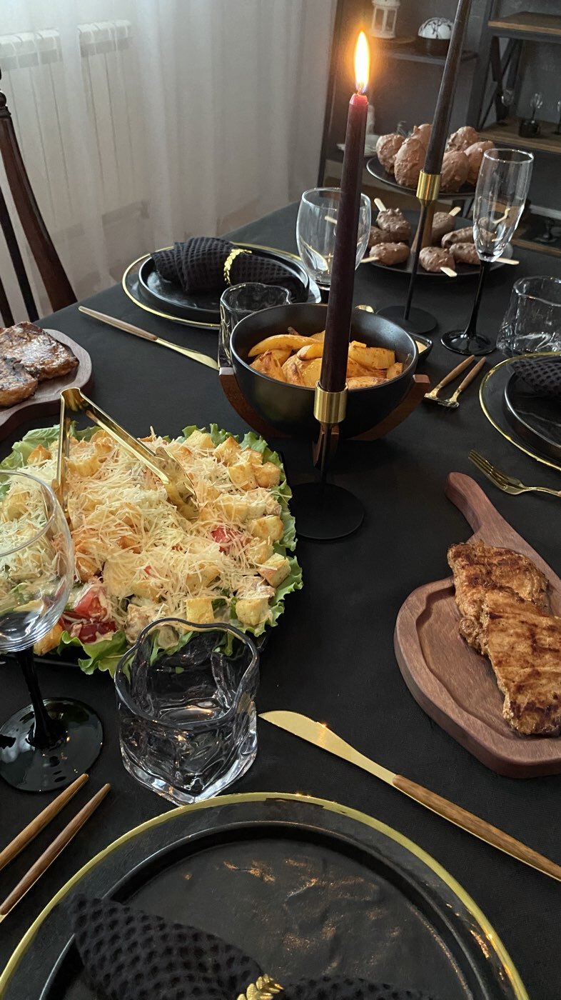 Фотография покупателя товара Блюдо фарфоровое для подачи Magistro «Галактика», 27×12.5 см, чёрный - Фото 5