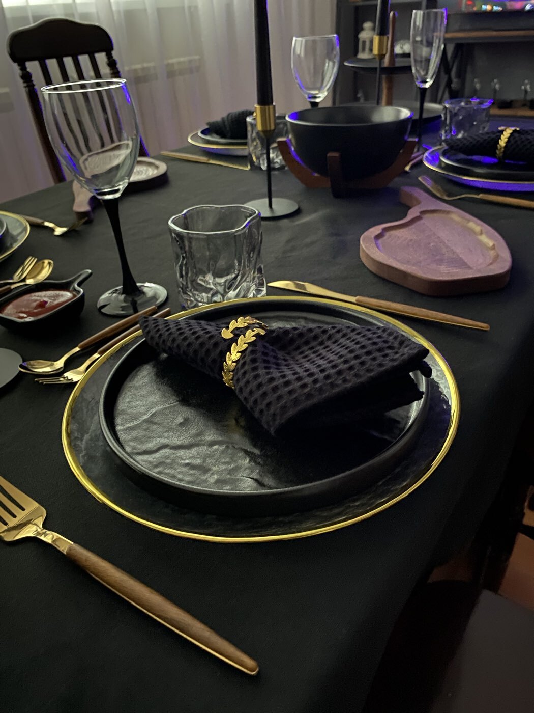 Фотография покупателя товара Блюдо фарфоровое для подачи Magistro «Галактика», 27×12.5 см, чёрный - Фото 9