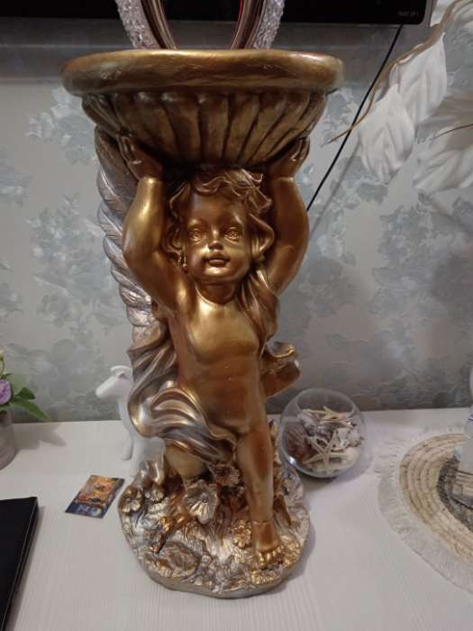 Фотография покупателя товара Фигурное кашпо гипс «Ангел с чашей», под бронзу с серебром, 0.6 л, 24×50×24 см - Фото 4