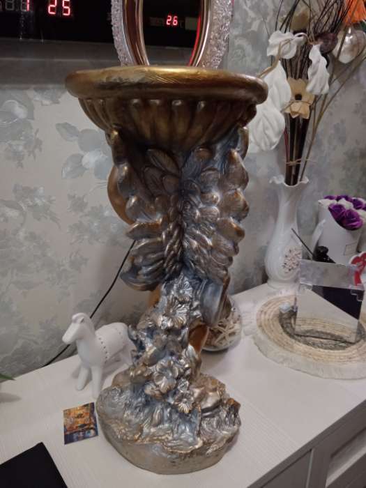 Фотография покупателя товара Фигурное кашпо гипс «Ангел с чашей», под бронзу с серебром, 0.6 л, 24×50×24 см - Фото 1